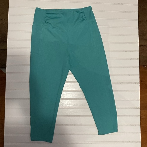 FREE PEOPLE MOVEMENT TEAL YOGA LEGGINGS STRETCH COMPRESSION 3/4 LENGTH SZ MEDIUM - Picture 1 of 11